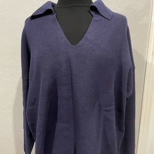 Relaxed blue sweatshirt